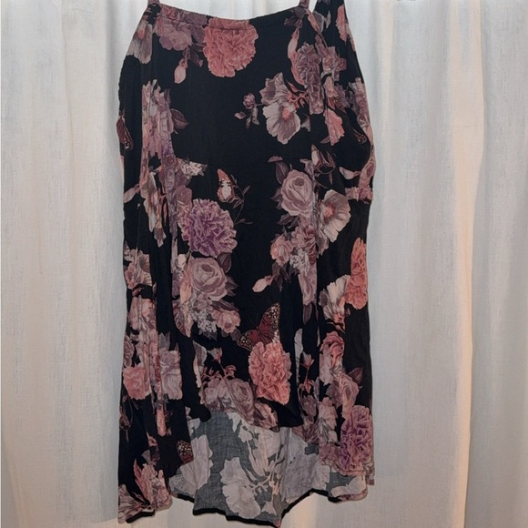 Floral Tank w/ Corset Detail - Picture 2 of 2